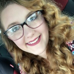 Meet your Posher, Lyndsey